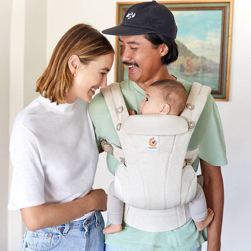 Ergobaby Omni Dream Baby Carrier - Natural Dots