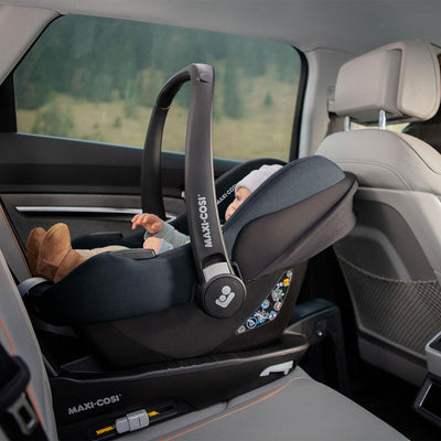 Maxi-Cosi CabrioFix i-Size Car Seat + Base - Essential Graphite
